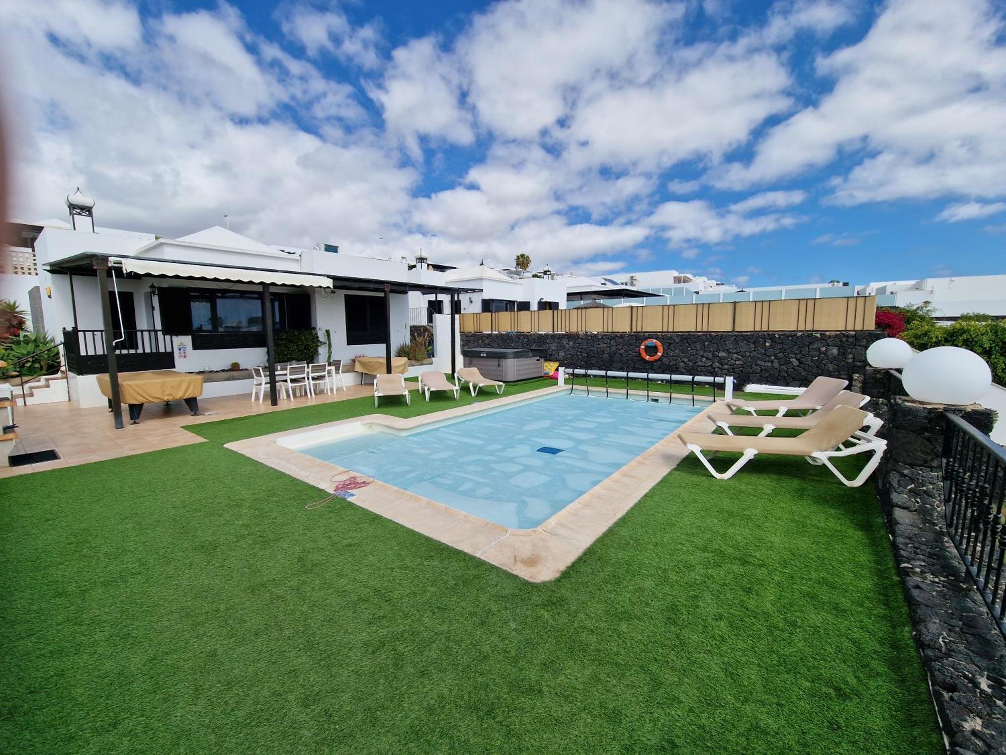 Villa Juanita, Puerto Del Carmen, Lanzarote Tias Exterior photo